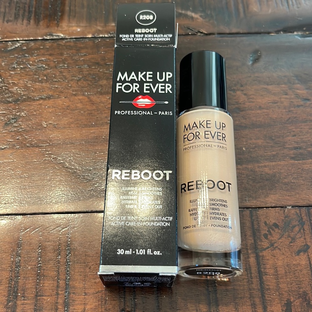 Make up forever Reboot R208 used twice